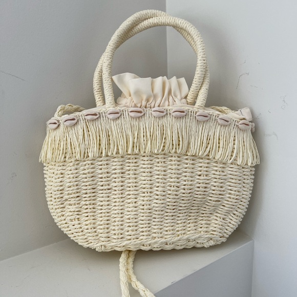 WOVEN Shell Fringe Detail Cross Body Bag Drawstring Closure Boho Vacation Chic - Picture 9 of 16
